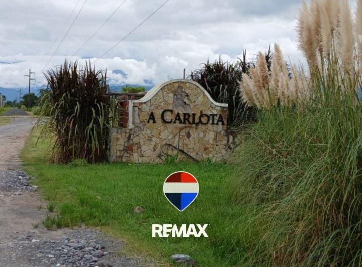 Terreno · 606m²