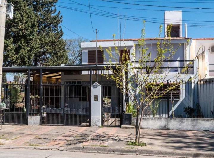 Casa · 150m² · 5 Ambientes · 1 Cochera