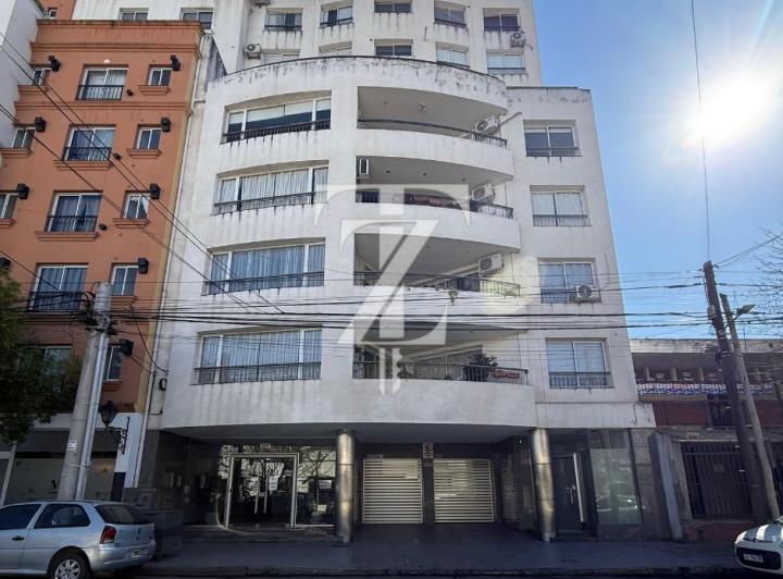Departamento · 1m² · 6 Ambientes · 1 Cochera