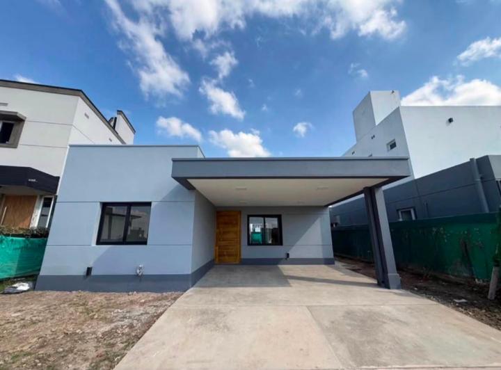 Casa · 150m² · 5 Ambientes · 1 Cochera