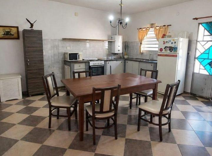 Casa · 172m² · 4 Ambientes · 1 Cochera