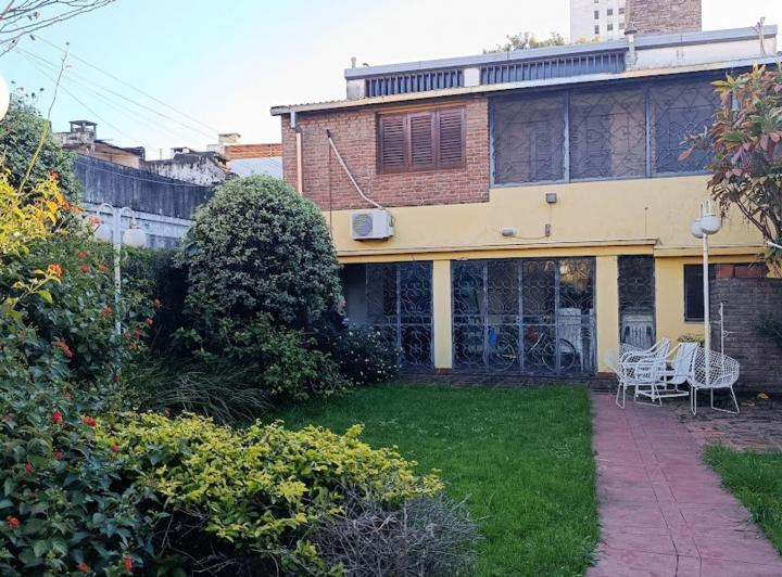 Casa · 383m² · 16 Ambientes