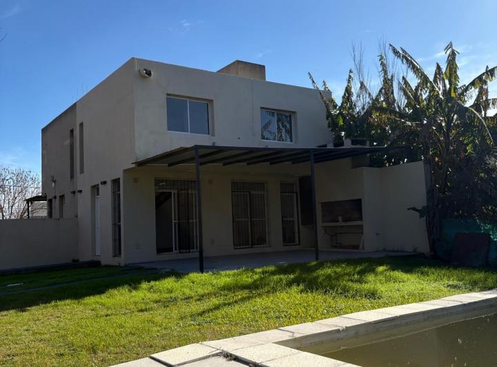 Casa · 130m² · 3 Ambientes