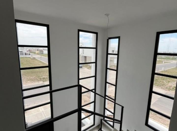 Casa · 95m² · 3 Ambientes · 1 Cochera