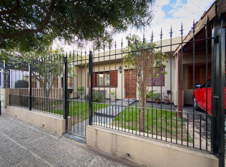 Casa · 167m² · 7 Ambientes · 1 Cochera