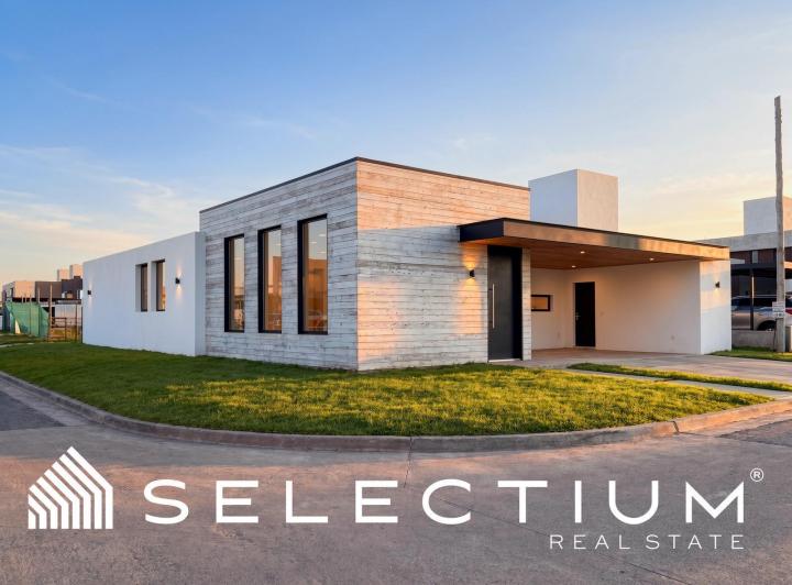 Casa · 205m² · 6 Ambientes · 2 Cocheras