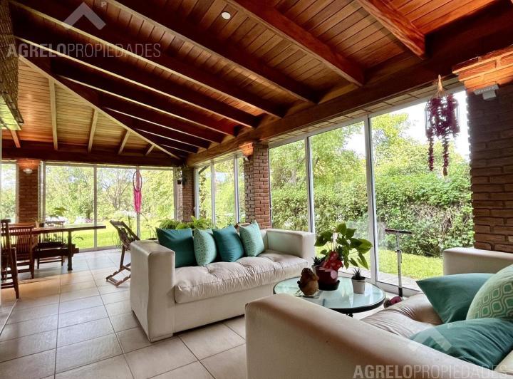 Casa · 600m² · 7 Ambientes · 2 Cocheras