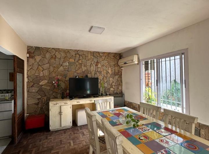 Casa · 198m² · 4 Ambientes · 1 Cochera