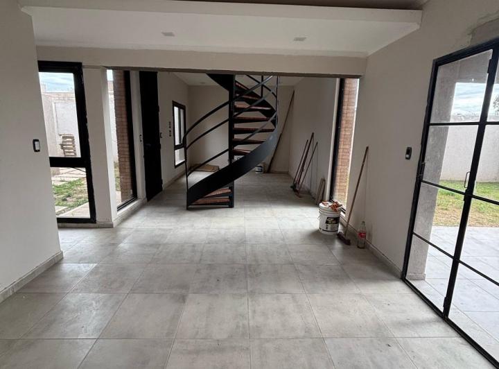 Casa · 118m² · 4 Ambientes · 1 Cochera