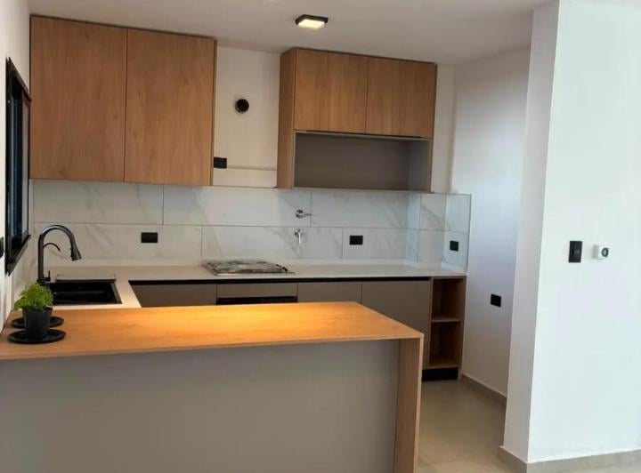 Casa · 130m² · 4 Ambientes · 2 Cocheras