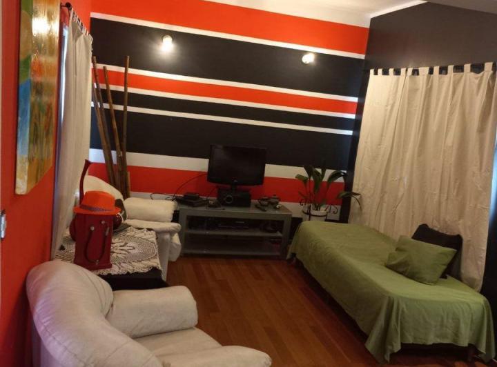 Casa · 187m² · 8 Ambientes · 2 Cocheras