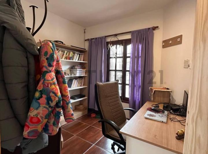 Casa · 100m² · 3 Ambientes · 2 Cocheras