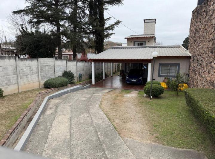 Casa · 163m² · 5 Ambientes · 2 Cocheras