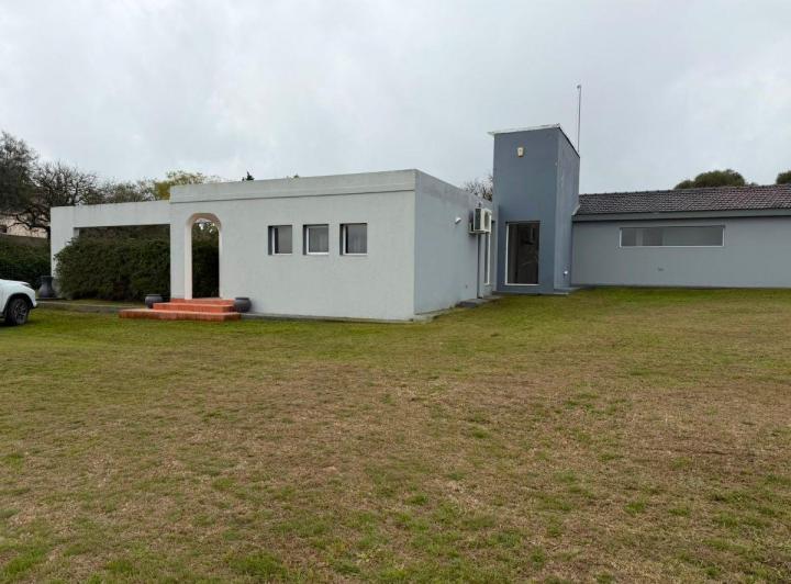 Casa · 280m² · 5 Ambientes · 1 Cochera