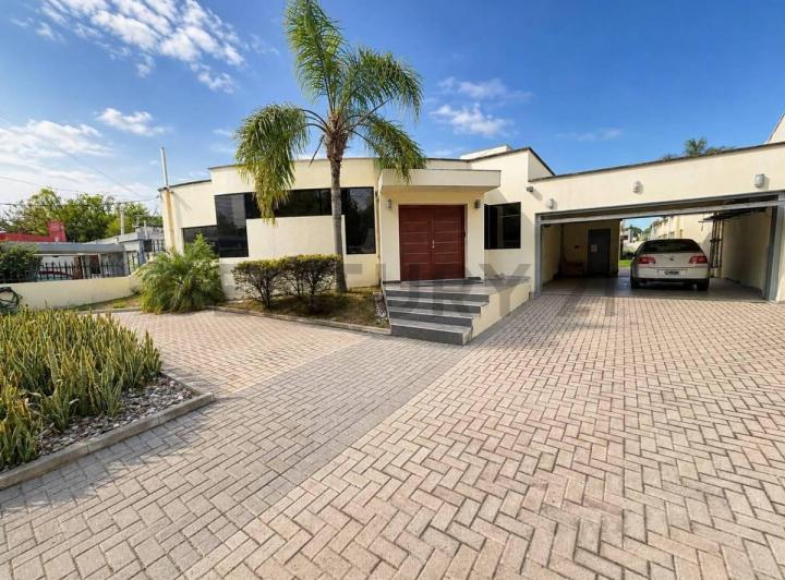 Casa · 408m²