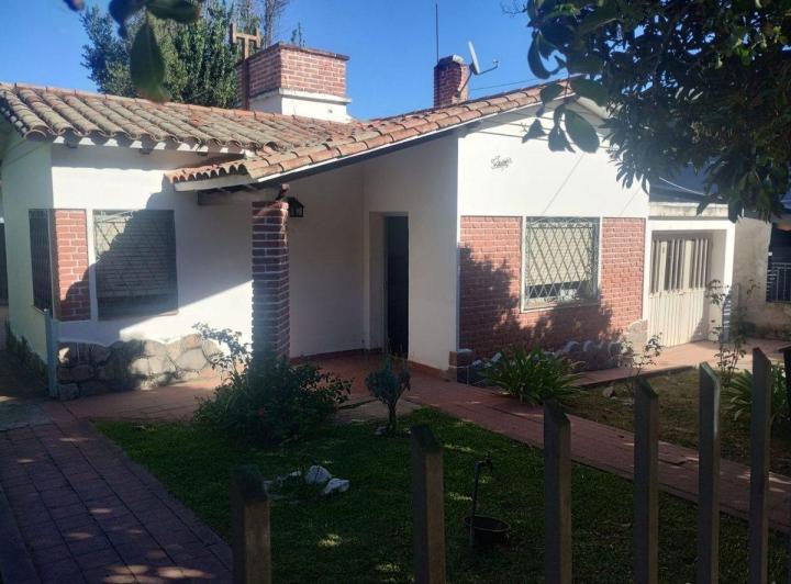 Casa · 200m² · 7 Ambientes · 1 Cochera
