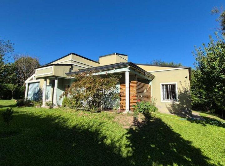 Casa · 227m² · 5 Ambientes · 1 Cochera