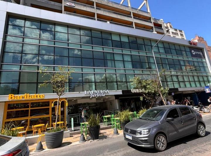 Oficina comercial · 150m²