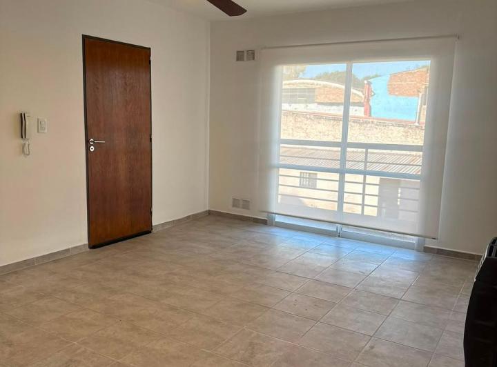 Departamento · 80m² · 4 Ambientes · 1 Cochera
