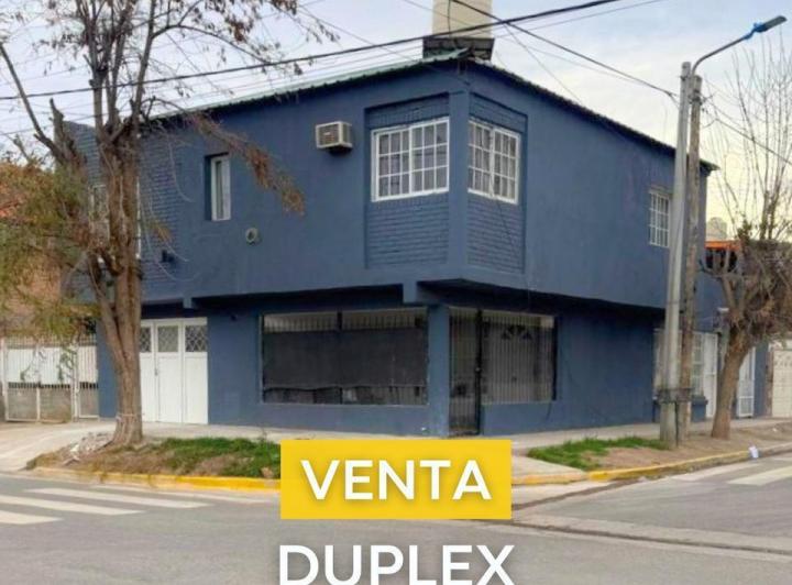 Casa · 220m² · 9 Ambientes · 1 Cochera
