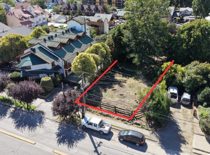 Terreno · 437m²
