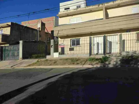 Casa en Alquiler en San Fdo del Valle de Catamarca, Capital