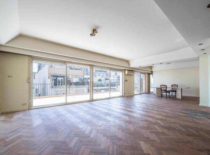 Departamento · 207m² · 6 Ambientes · 1 Cochera