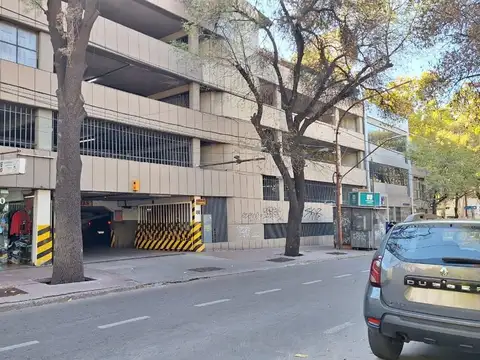 Cochera en Venta en Mendoza, Capital