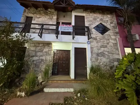 Casa en Alquiler en Urca, Córdoba
