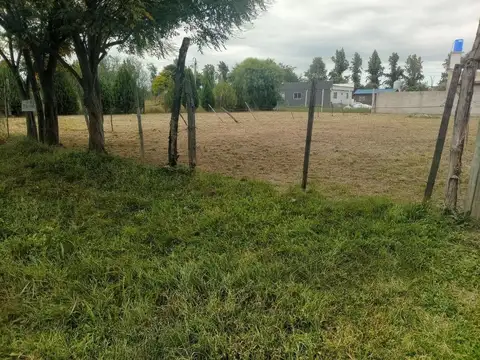Terreno en Venta en Villa San Isidro, Santa María