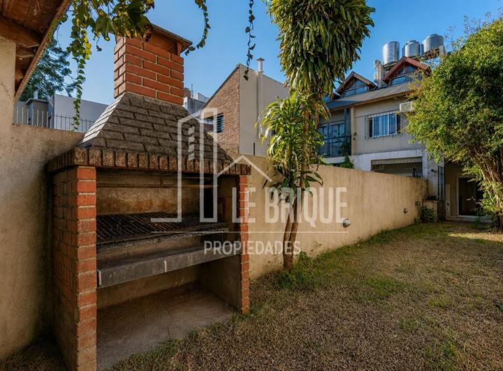 Casa · 102m² · 4 Ambientes · 1 Cochera