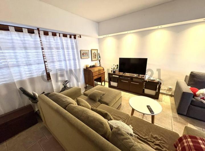 Casa · 158m² · 3 Dormitorios · 1 Cochera