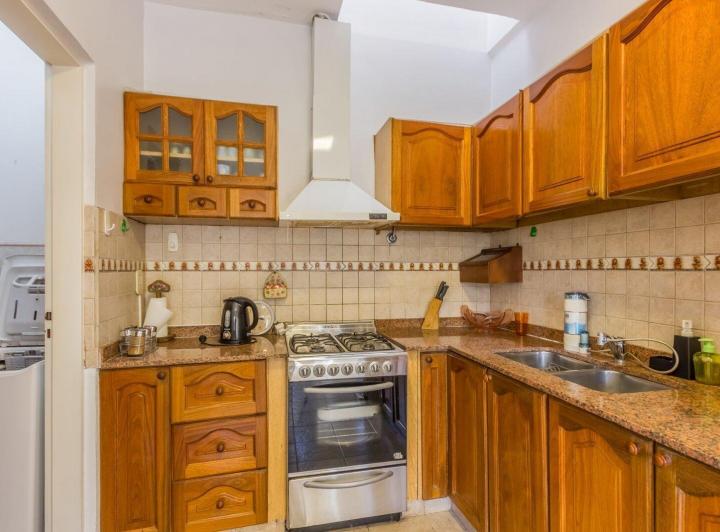 Casa · 225m² · 5 Ambientes · 1 Cochera