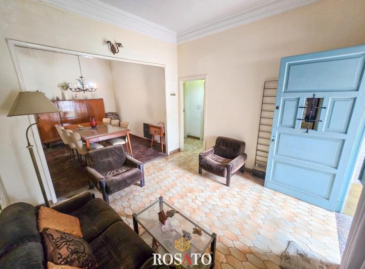 Casa · 85m² · 5 Ambientes · 1 Cochera