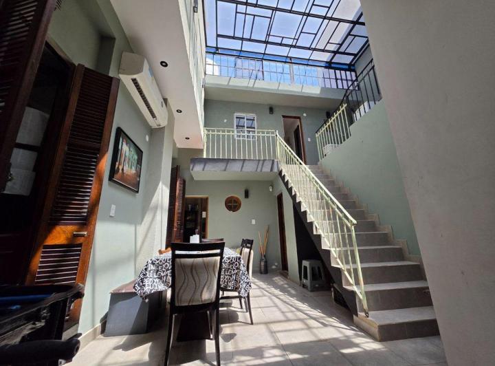 Casa · 155m² · 5 Ambientes · 1 Cochera