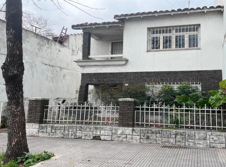 Casa · 125m² · 3 Ambientes · 3 Cocheras