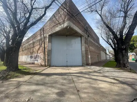 Galpón en Venta en Alberdi, Rosario