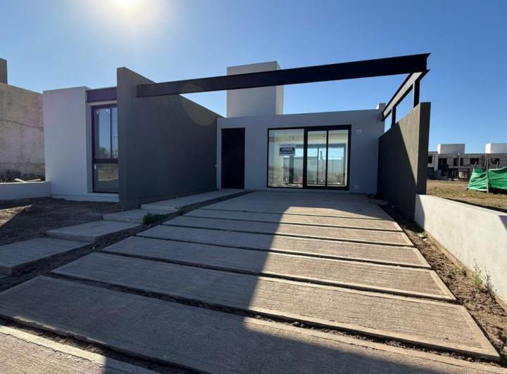 Casa · 90m² · 2 Ambientes