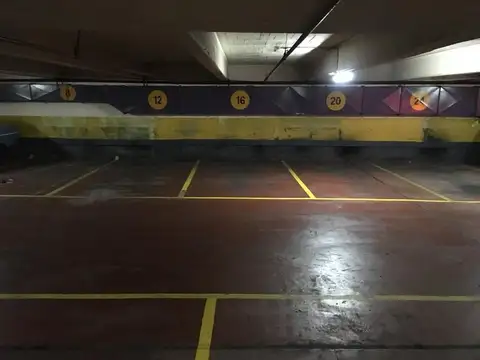 Cochera en Venta en Recoleta, CABA