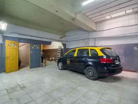 Galpón en Venta en Barrio Naón, Mataderos