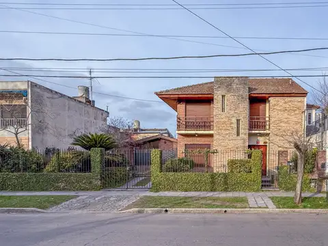 Casa en Alquiler en Burzaco, Partido de Almirante Brown