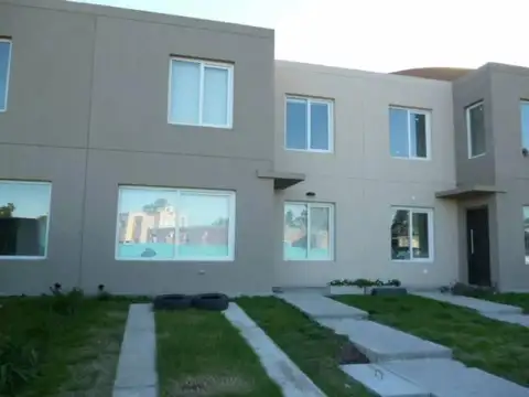 Casa en Alquiler en Los Olivares, Countries y Barrios Cerrados en Malvinas Argentinas