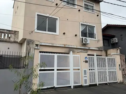 Casa en Alquiler en Barrio Parque, Villa Martelli