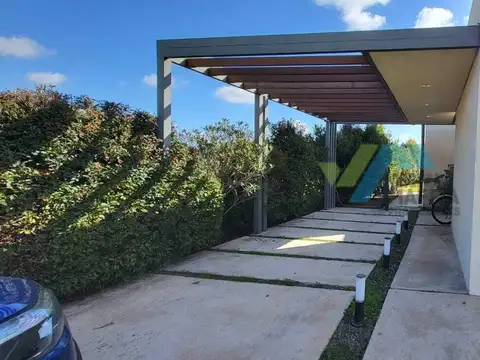 Casa en Alquiler en Pilar del Este - Santa Emilia, Countries y Barrios Cerrados en Pilar