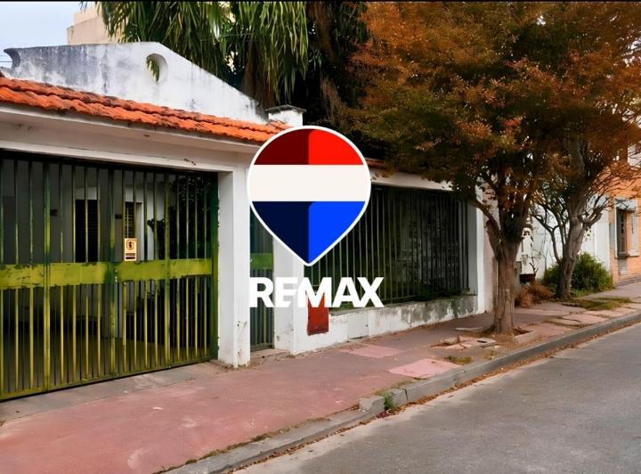 Casa · 120m² · 7 Ambientes · 1 Cochera