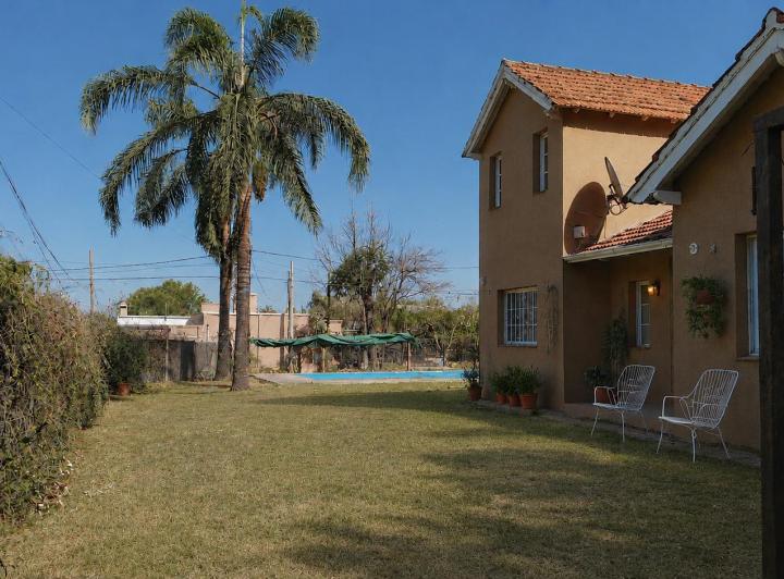 Casa · 255m² · 3 Dormitorios · 2 Cocheras
