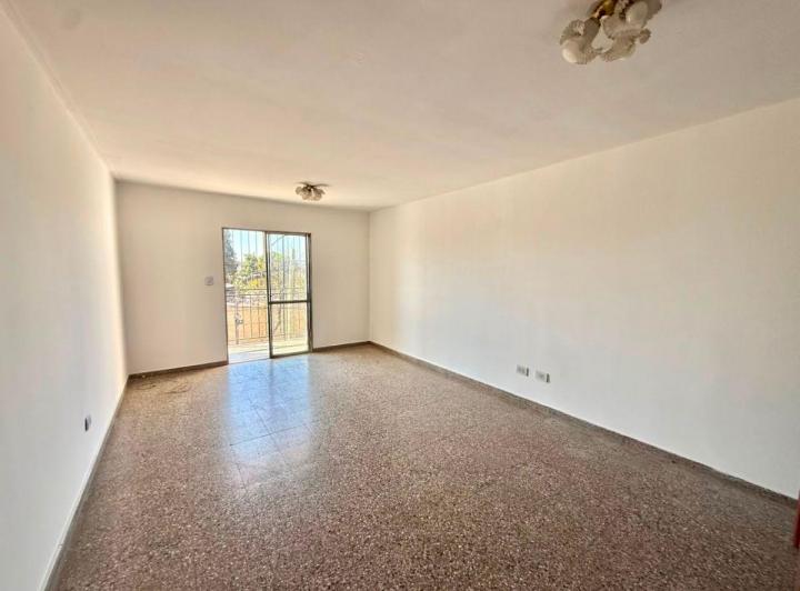 Departamento · 77m² · 5 Ambientes · 1 Cochera