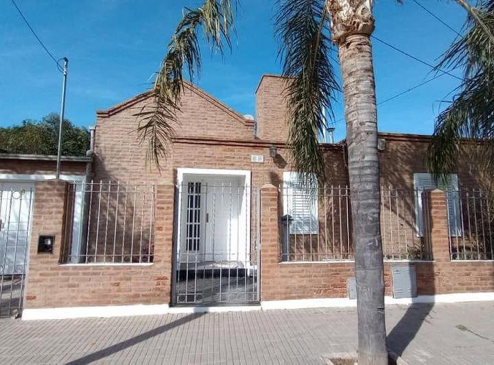 Casa · 85m² · 4 Ambientes · 2 Cocheras