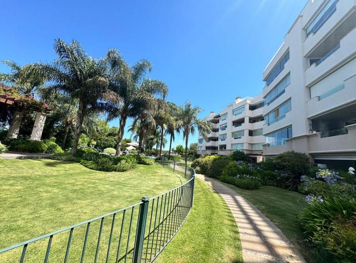 Departamento · 300m² · 4 Ambientes · 2 Cocheras