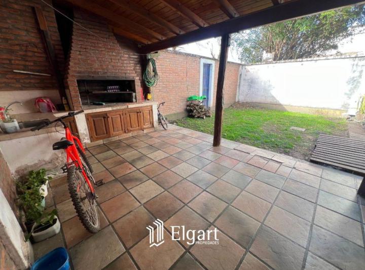 Departamento · 160m² · 6 Ambientes · 1 Cochera